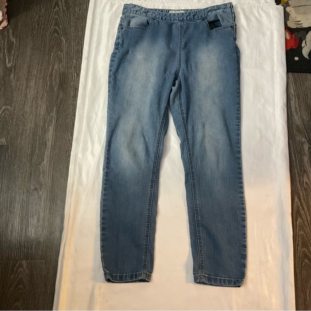 Free People High Rise Stretch MOM Pull on Jean 29 Casual Boho Festival Hippie